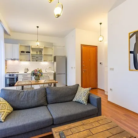 2 Bedroom Apartment In Umraniye Apartment *