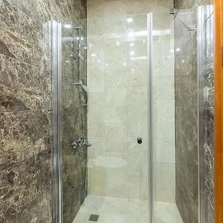 2 Bedroom Apartment In Umraniye